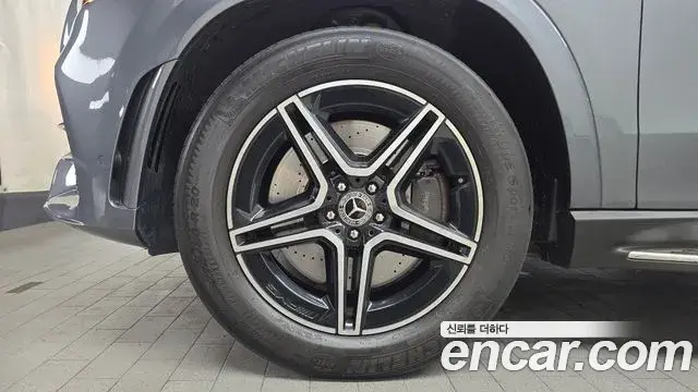 Mercedes-Benz GLE-Class 2021 — ფოტო 25/35