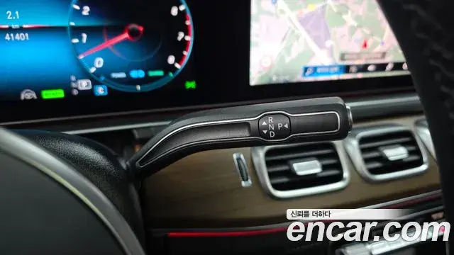 Mercedes-Benz GLE-Class 2021 — ფოტო 2/35