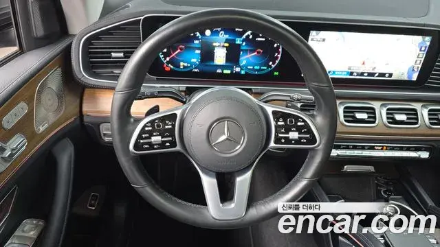 Mercedes-Benz GLE-Class 2021 — ფოტო 31/35
