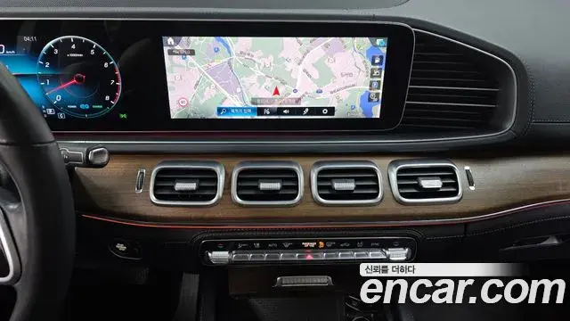 Mercedes-Benz GLE-Class 2021 — ფოტო 23/35