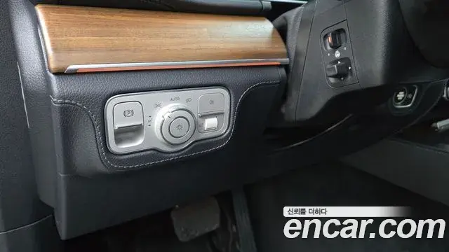 Mercedes-Benz GLE-Class 2021 — ფოტო 10/35