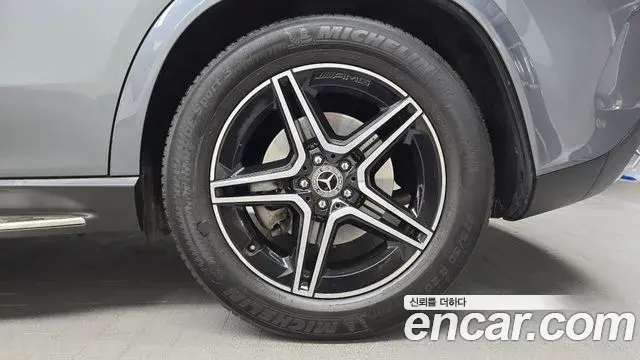 Mercedes-Benz GLE-Class 2021 — ფოტო 9/35
