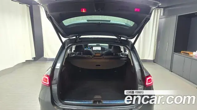 Mercedes-Benz GLE-Class 2021 — ფოტო 26/35