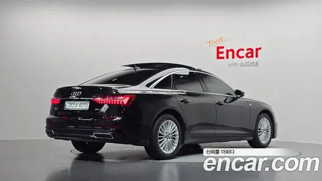 Audi A6 2021 — Şəkil 32/34