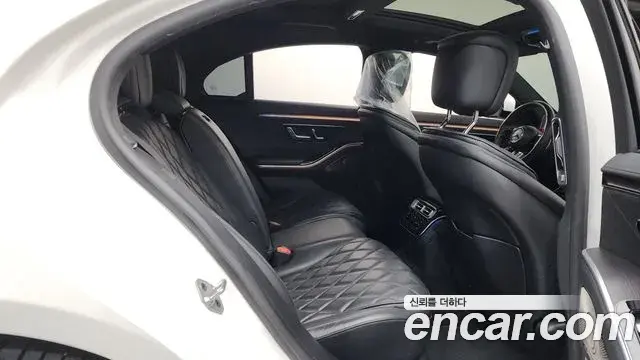 Mercedes-Benz S-Class 2021 — Photo 17/34