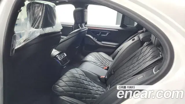 Mercedes-Benz S-Class 2021 — Photo 23/34