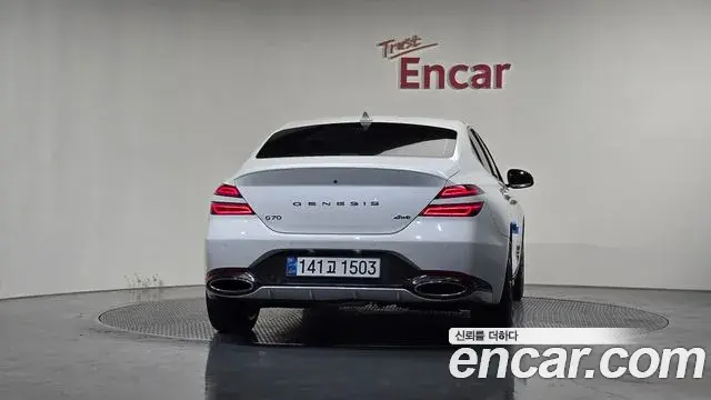 Genesis G70 2023 — ფოტო 20/33