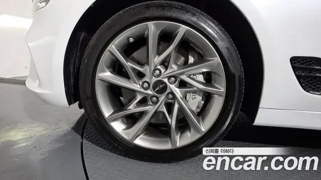 Genesis G70 2023 — ფოტო 23/33