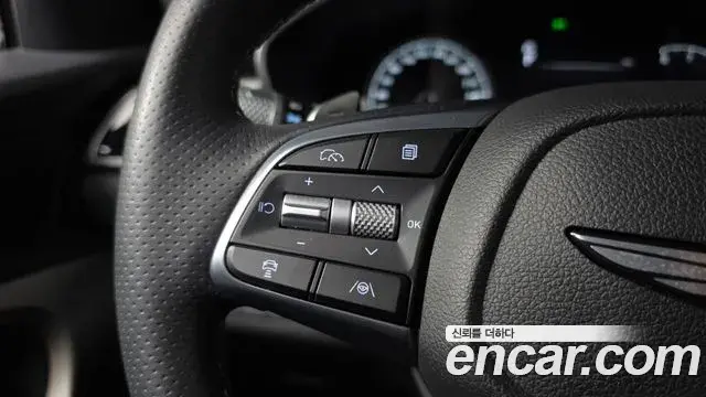 Genesis G70 2023 — ფოტო 8/33
