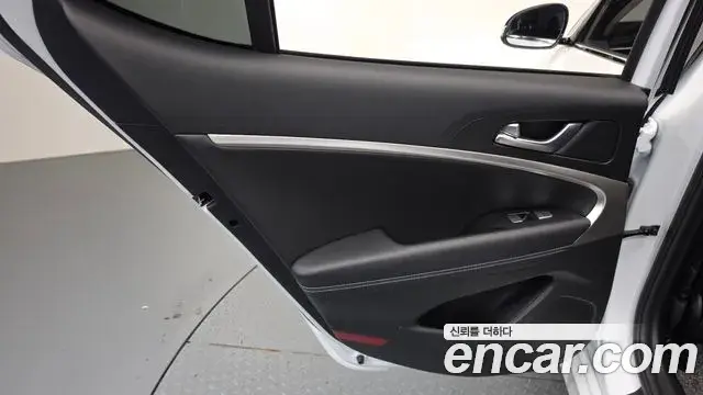 Genesis G70 2023 — ფოტო 3/33