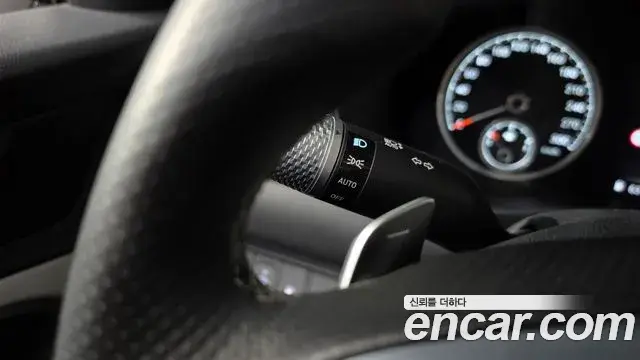 Genesis G70 2023 — ფოტო 12/33