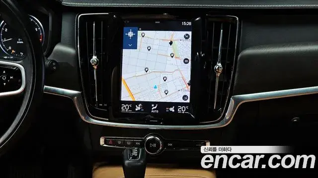 Volvo V90 Cross Country 2018 — Фото 13/20