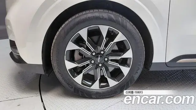 Kia Carnival 2022 — Photo 12/30