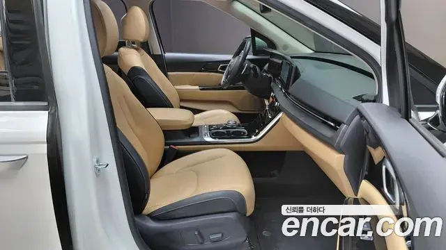 Kia Carnival 2022 — Photo 15/30