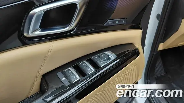 Kia Carnival 2022 — Photo 8/30