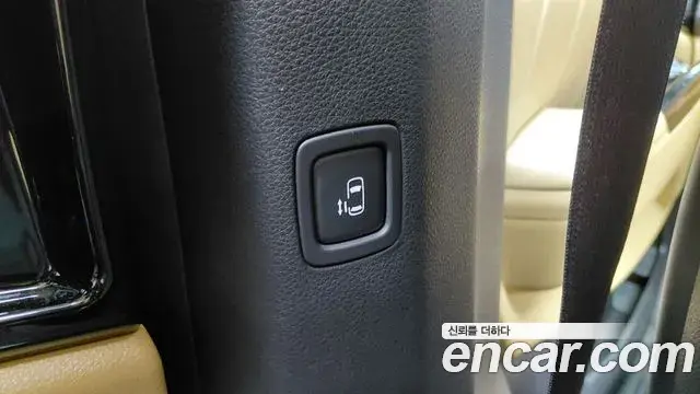 Kia Carnival 2022 — Photo 26/30