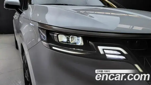 Kia Carnival 2022 — Photo 21/30