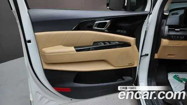 Kia Carnival 2022 — Photo 1/30