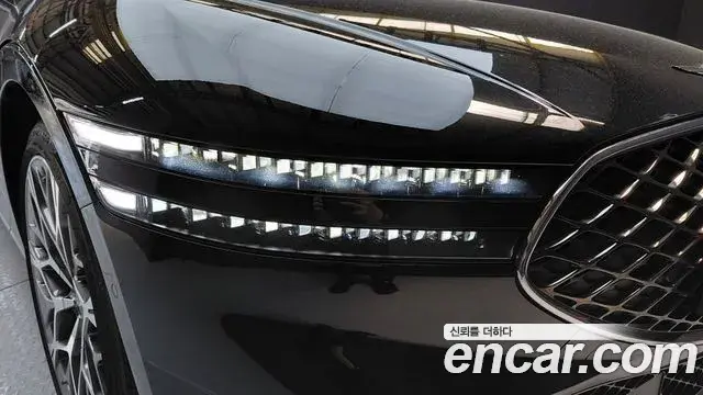 Genesis G90 2023 — Photo 15/35
