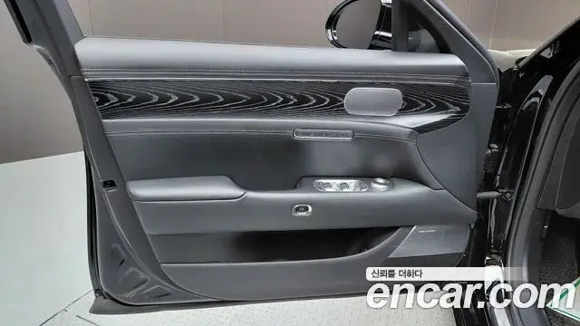 Genesis G90 2023 — Photo 30/35
