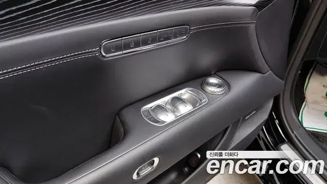 Genesis G90 2023 — Photo 10/35