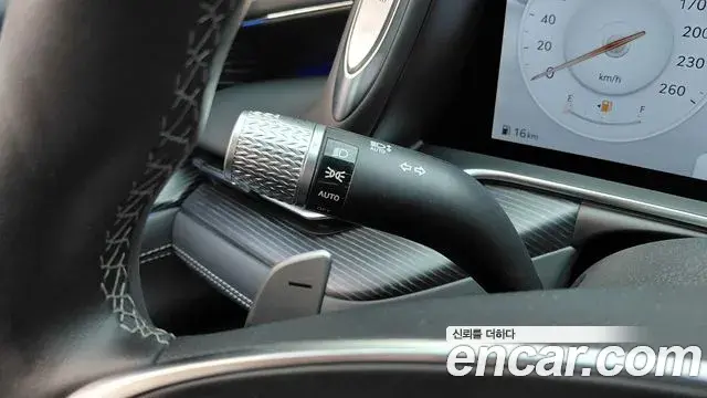 Genesis G90 2023 — Photo 29/35