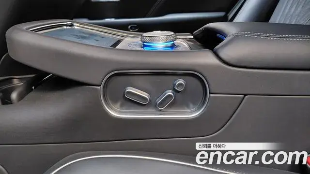 Genesis G90 2023 — Photo 2/35