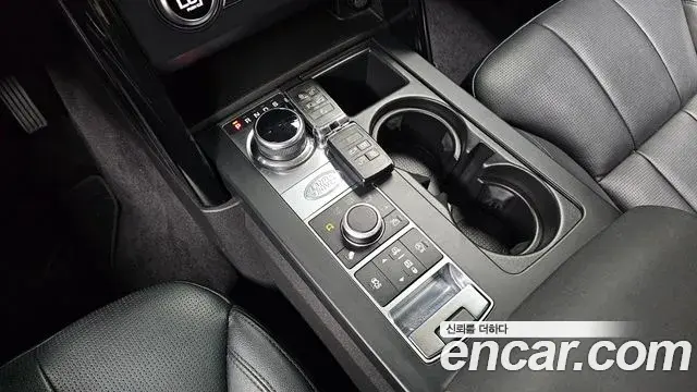 Land Rover Discovery 5 2020 — Şəkil 10/20