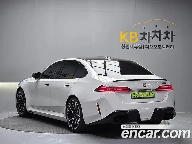 BMW M5 2025 — Photo 14/20
