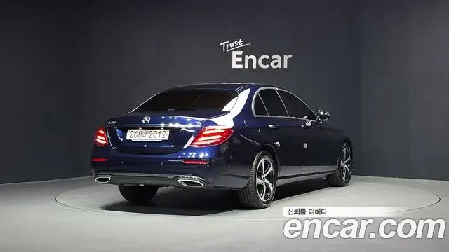 Mercedes-Benz E-Class 2020 — Фото 2/20