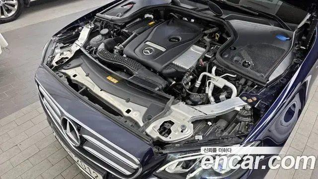 Mercedes-Benz E-Class 2020 — Фото 6/20