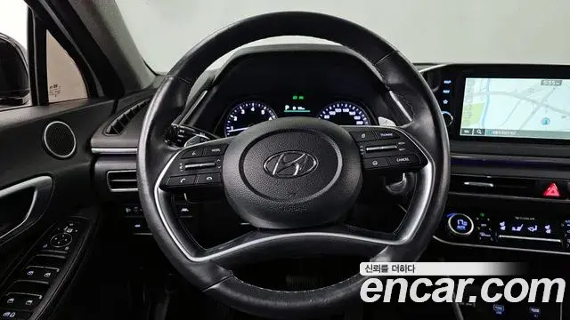 Hyundai Sonata Hybrid 2022 — ფოტო 26/32
