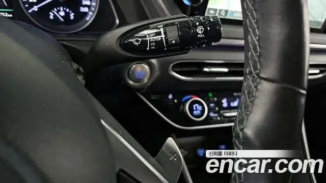 Hyundai Sonata Hybrid 2022 — ფოტო 32/32