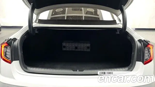 Hyundai Sonata Hybrid 2022 — ფოტო 2/32
