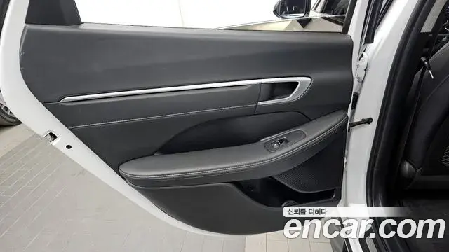 Hyundai Sonata Hybrid 2022 — ფოტო 10/32