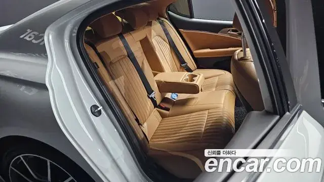 Genesis G70 2021 — ფოტო 30/31