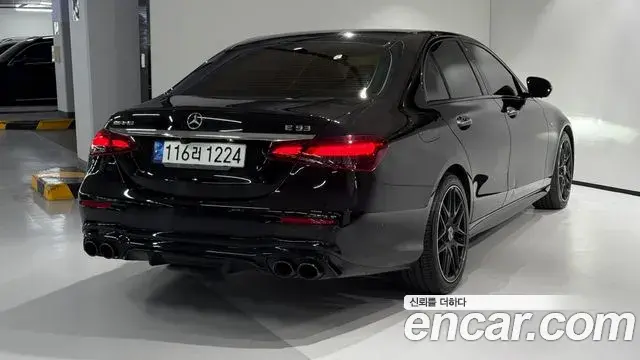 Mercedes-Benz E-Class 2023 — Фото 3/20