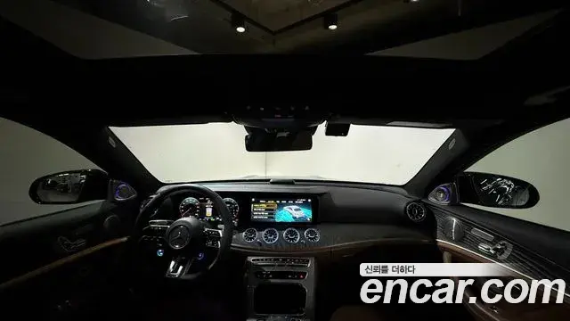 Mercedes-Benz E-Class 2023 — Фото 13/20