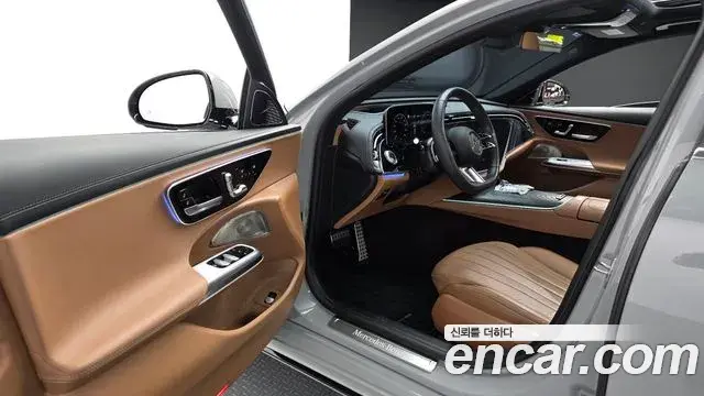 Mercedes-Benz E-Class 2024 — Photo 2/20