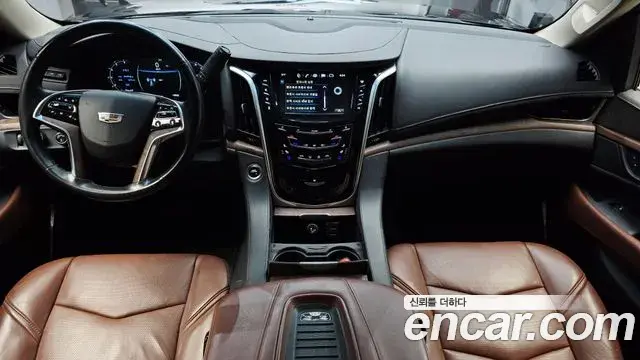 Cadillac Escalade 2019 — Фото 7/20