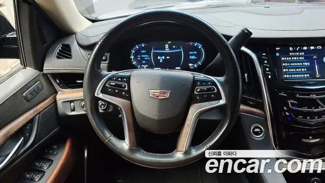 Cadillac Escalade 2019 — Фото 13/20