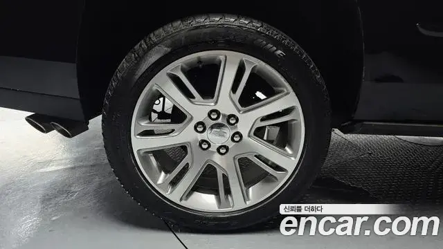 Cadillac Escalade 2019 — Photo 31/32