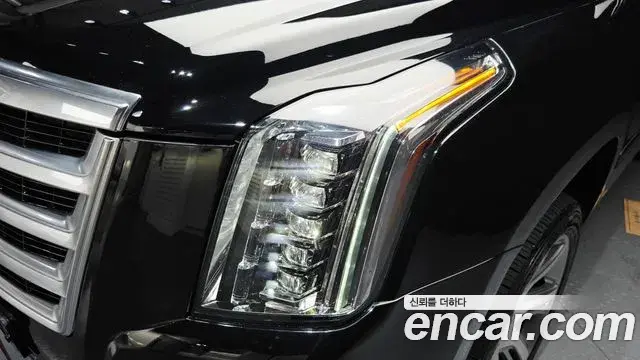 Cadillac Escalade 2019 — Photo 6/32