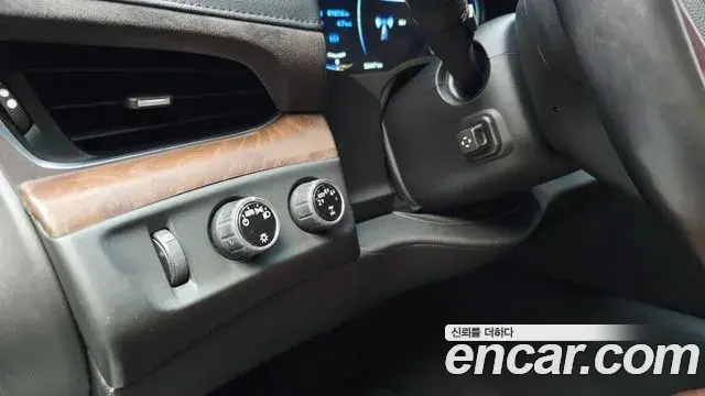 Cadillac Escalade 2019 — Photo 25/32