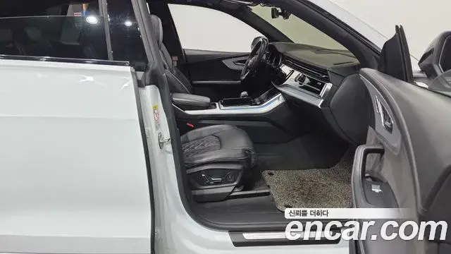 Audi Q7 2021 — Фото 11/20