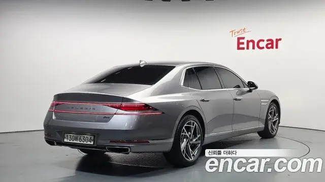Genesis G90 2022 — Şəkil 27/35