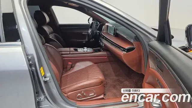 Genesis G90 2022 — Şəkil 26/35