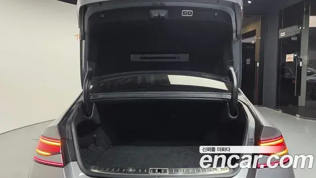 Genesis G90 2022 — Şəkil 17/35