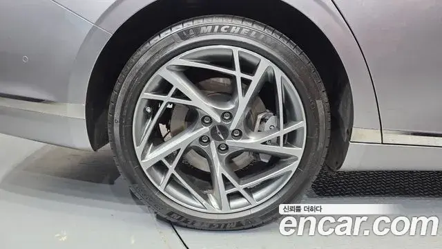 Genesis G90 2022 — Şəkil 12/35