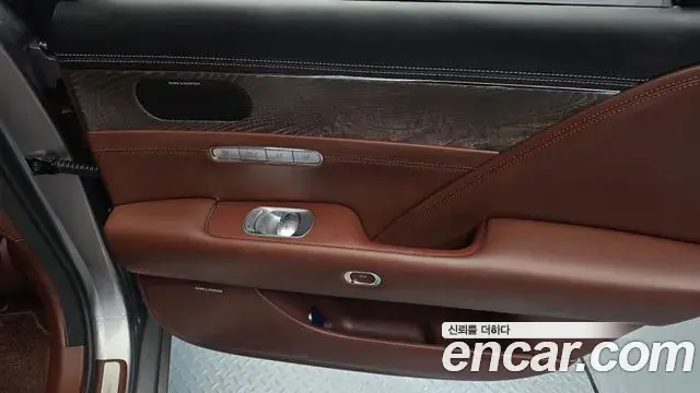 Genesis G90 2022 — Şəkil 34/35